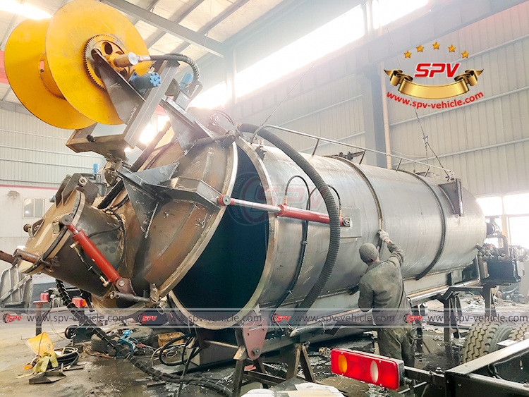 13,500 Litres Vacuum Jetting Tank SKD -4 13,500 Litres Vacuum Jetting Tank SKD -4